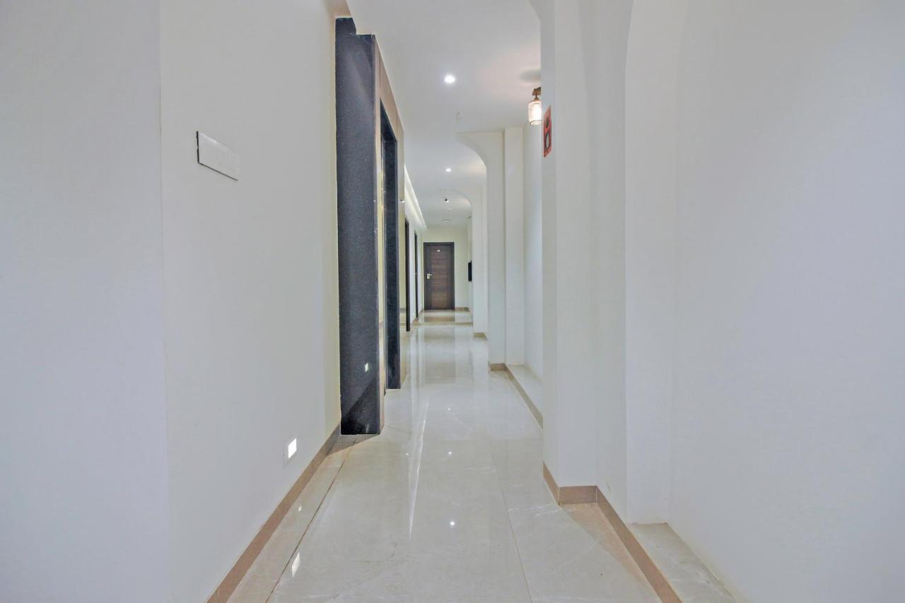 Hotel Flora Suites Мумбаи Экстерьер фото