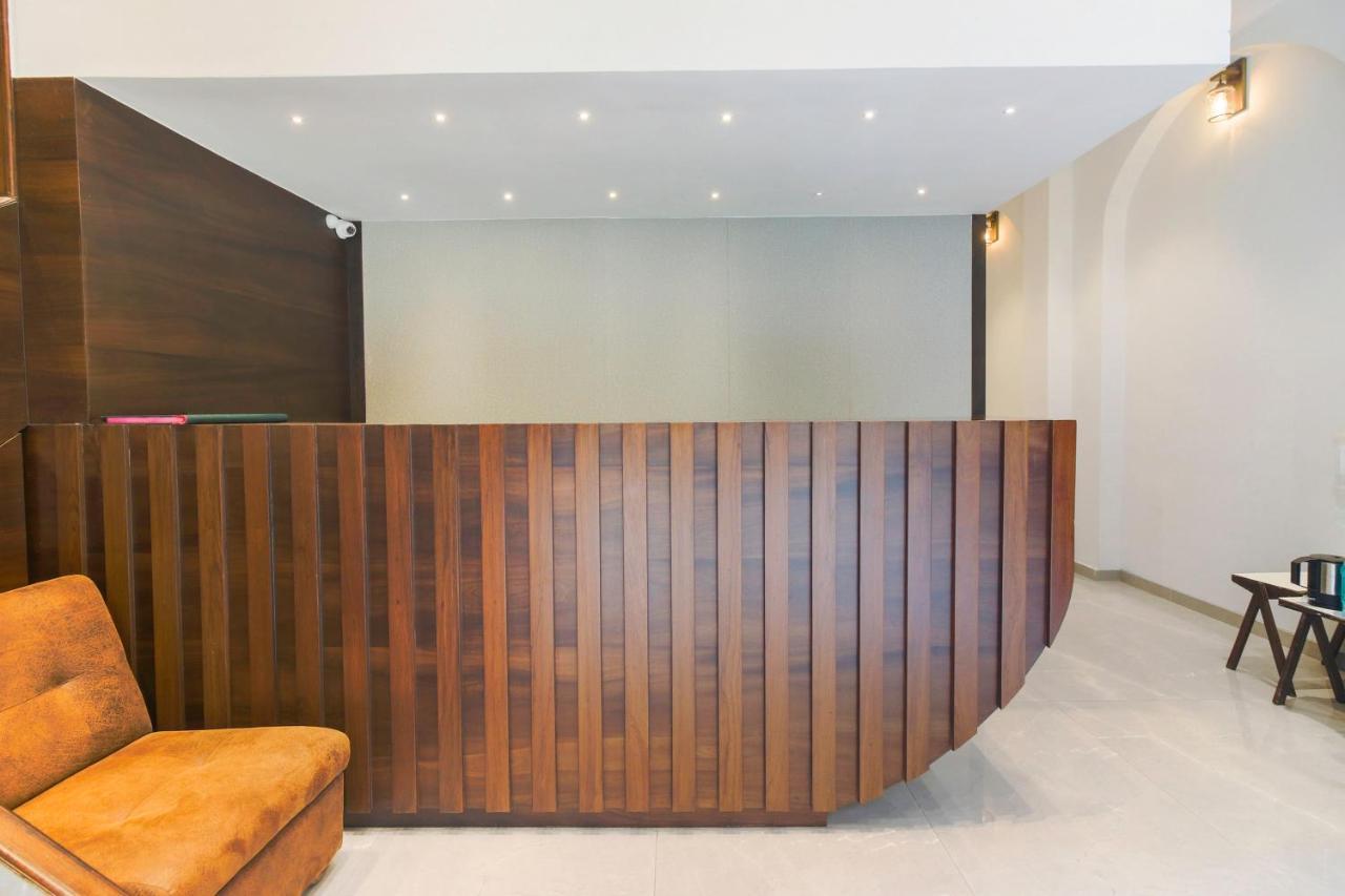 Hotel Flora Suites Мумбаи Экстерьер фото