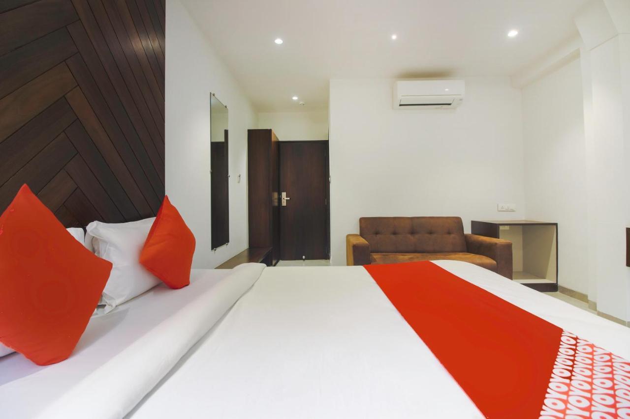 Hotel Flora Suites Мумбаи Экстерьер фото