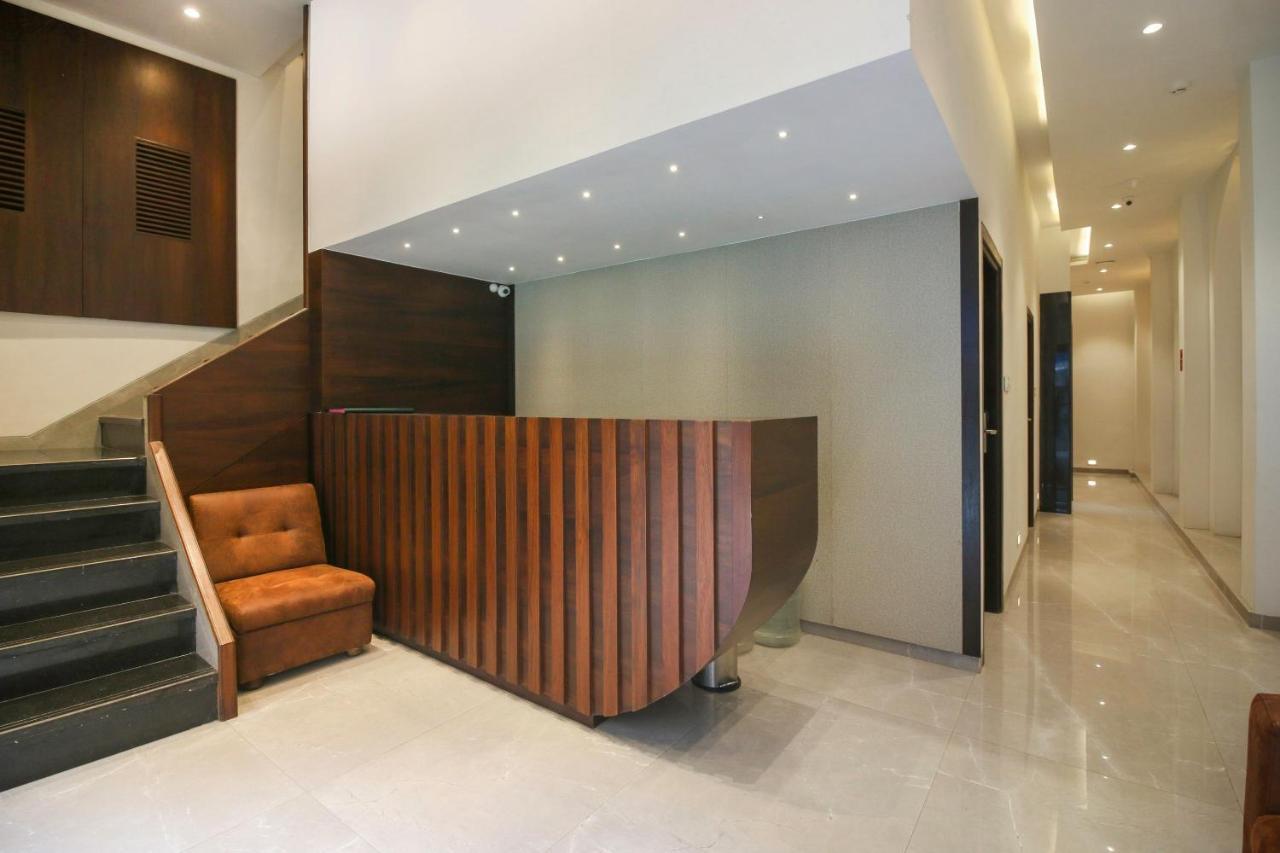 Hotel Flora Suites Мумбаи Экстерьер фото