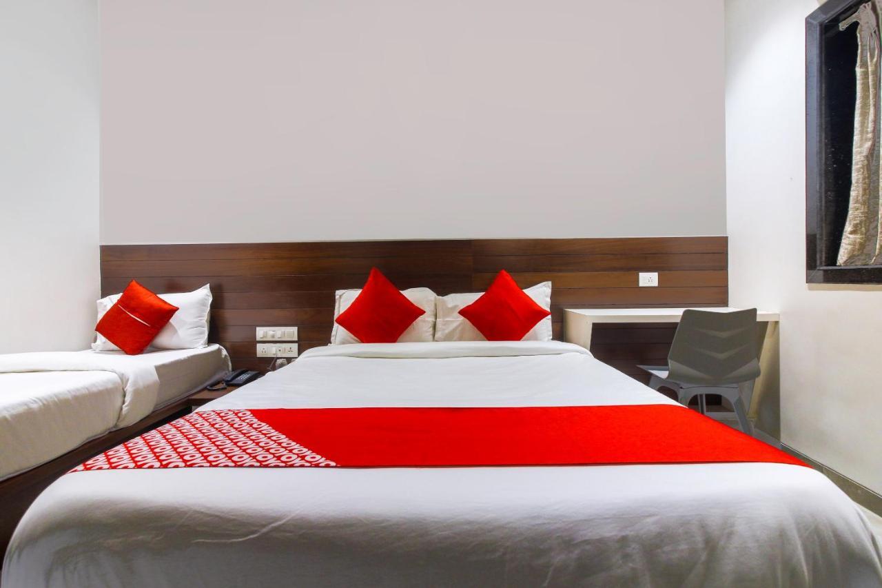 Hotel Flora Suites Мумбаи Экстерьер фото
