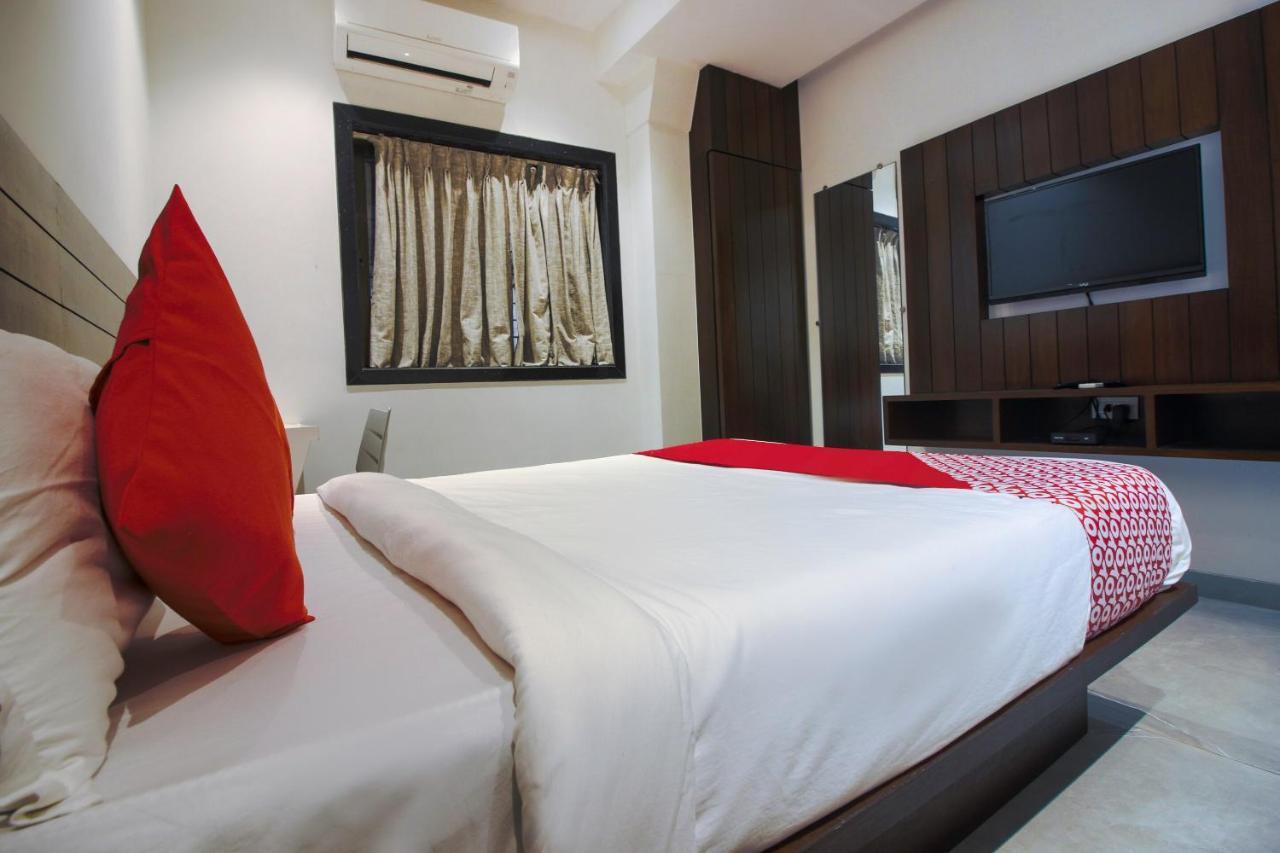 Hotel Flora Suites Мумбаи Экстерьер фото